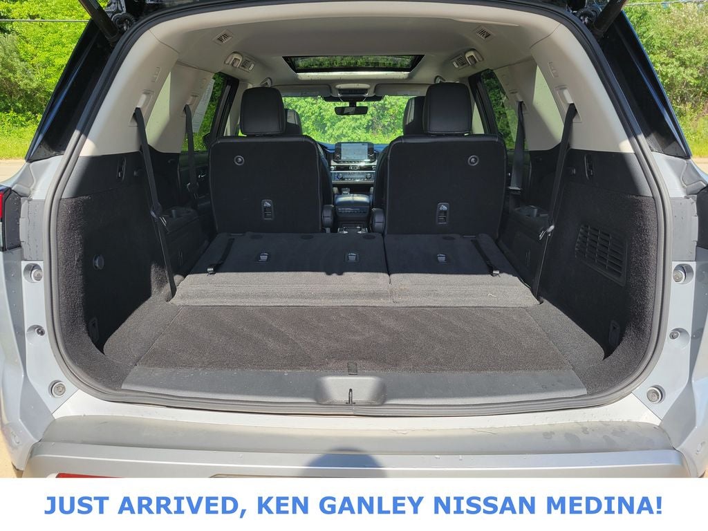 2023 Nissan Pathfinder Platinum
