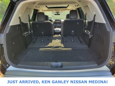 2025 Nissan Pathfinder Platinum