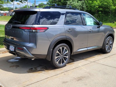 2026 Nissan Pathfinder Platinum