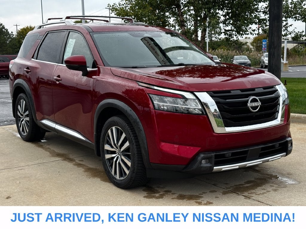 2022 Nissan Pathfinder Platinum
