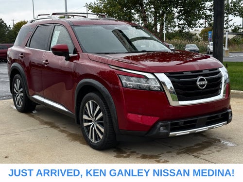 2022 Nissan Pathfinder Platinum