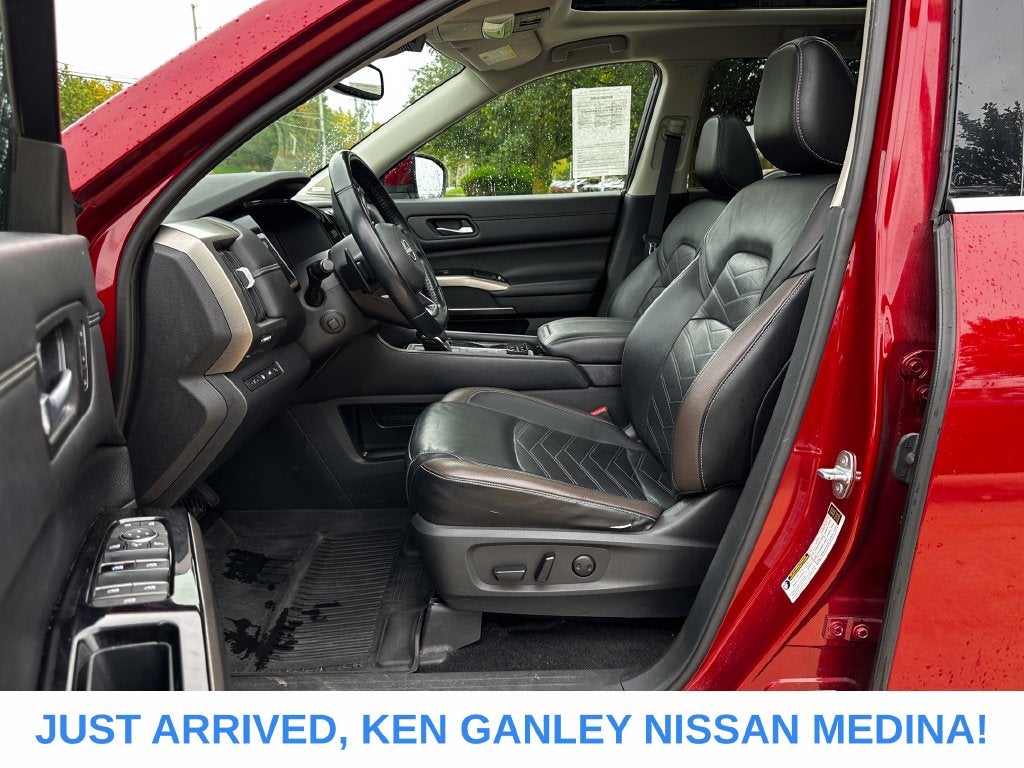 2022 Nissan Pathfinder Platinum