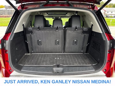 2022 Nissan Pathfinder Platinum