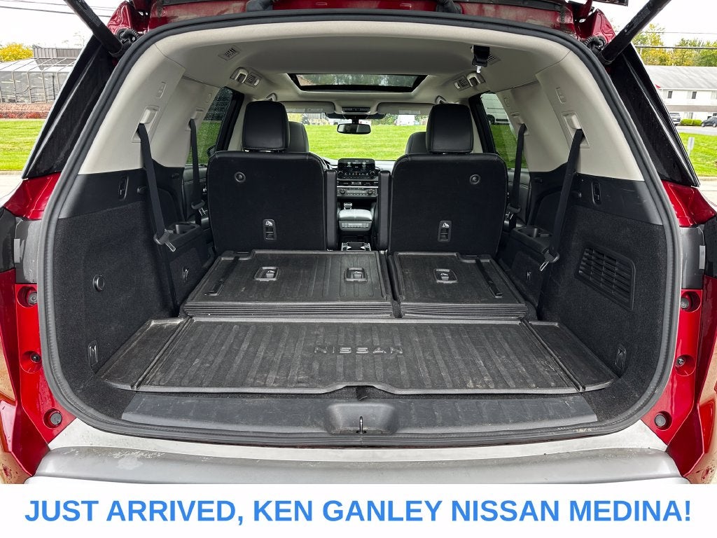 2022 Nissan Pathfinder Platinum