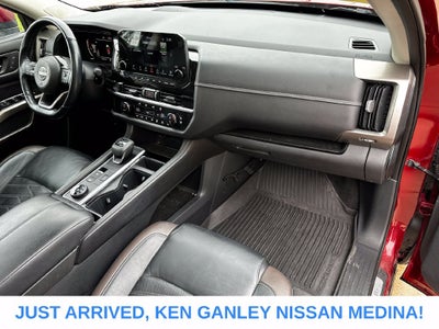2022 Nissan Pathfinder Platinum