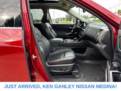 2022 Nissan Pathfinder Platinum