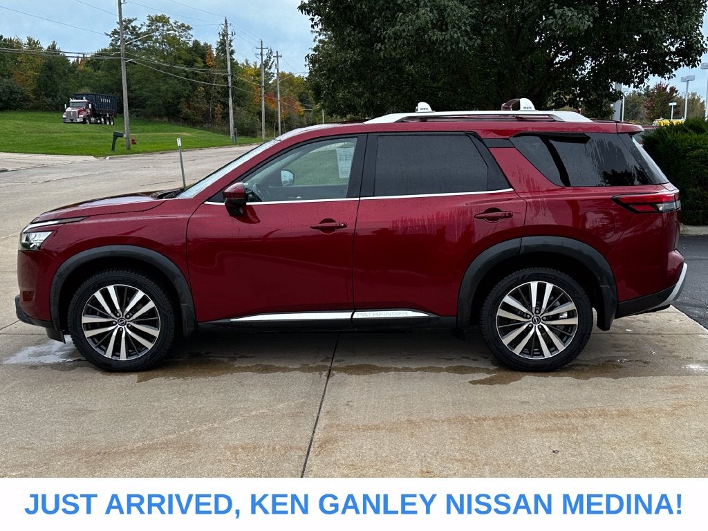 2022 Nissan Pathfinder Platinum