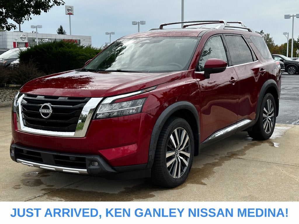 2022 Nissan Pathfinder Platinum
