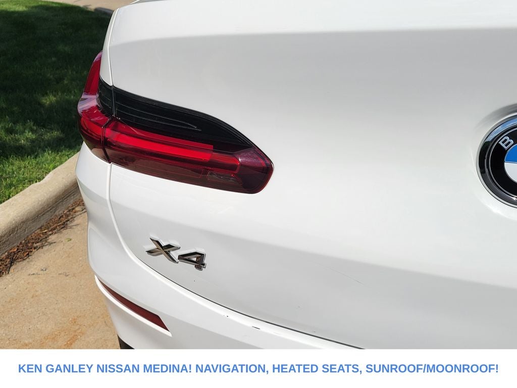 2025 BMW X4 xDrive30i