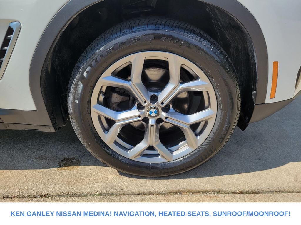 2025 BMW X4 xDrive30i