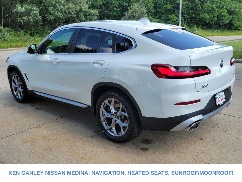 2025 BMW X4 xDrive30i