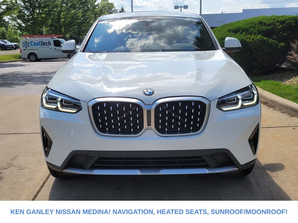 2025 BMW X4 xDrive30i