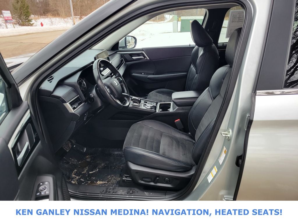 2024 Mitsubishi Outlander SE