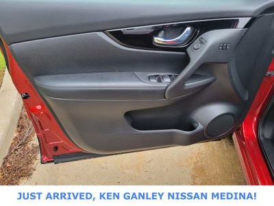 2022 Nissan Rogue Sport SV
