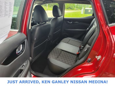 2022 Nissan Rogue Sport SV