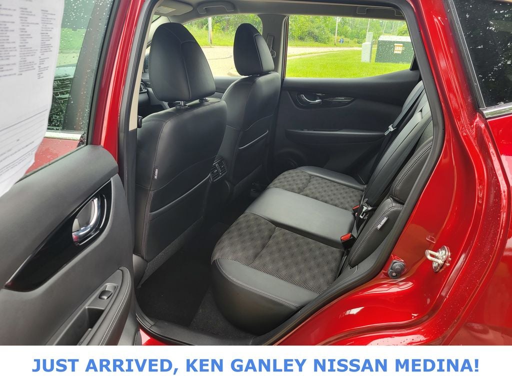 2022 Nissan Rogue Sport SV