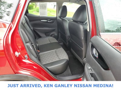 2022 Nissan Rogue Sport SV