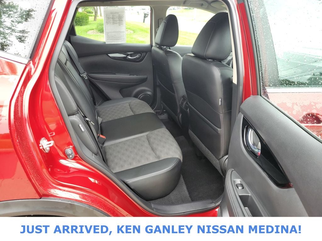 2022 Nissan Rogue Sport SV