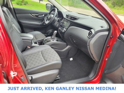 2022 Nissan Rogue Sport SV