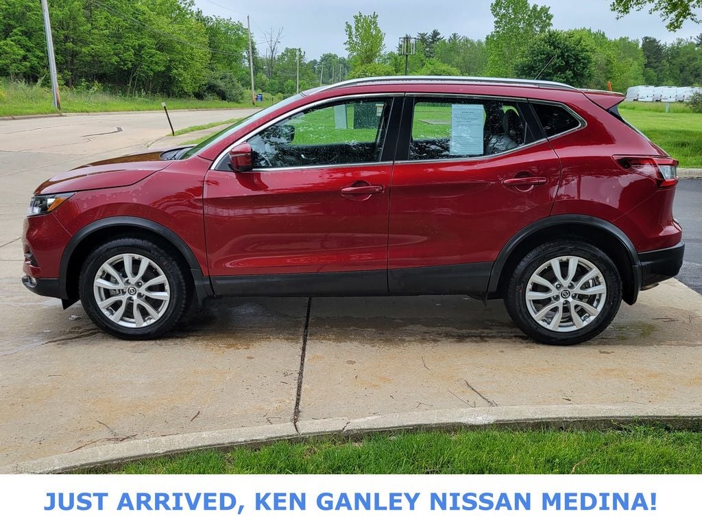 2022 Nissan Rogue Sport SV