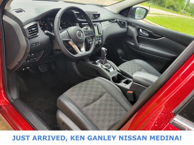 2022 Nissan Rogue Sport SV