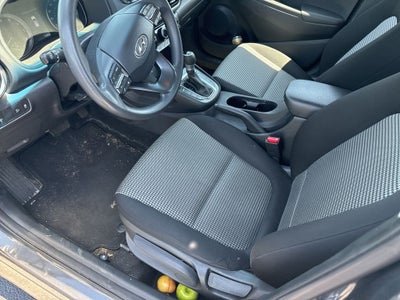 2022 Hyundai Kona SE