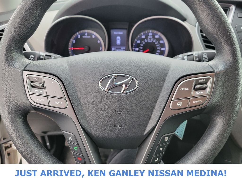 2016 Hyundai Santa Fe SE