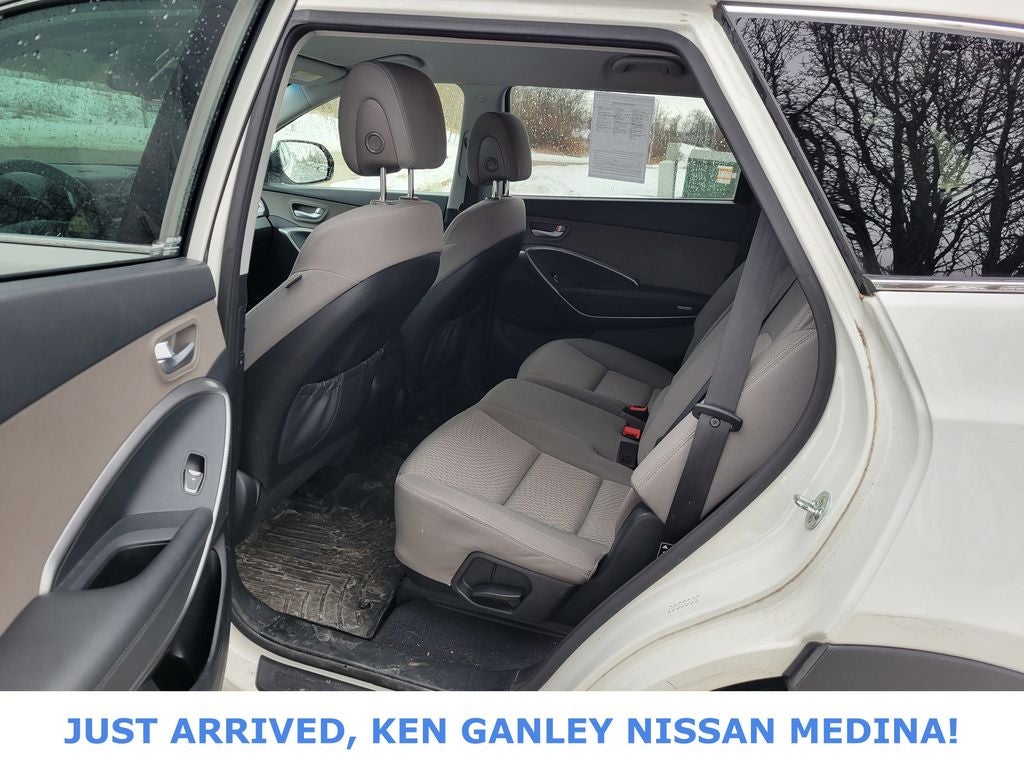 2016 Hyundai Santa Fe SE