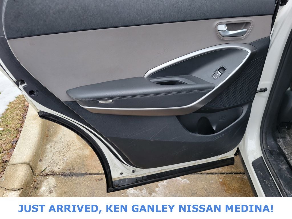 2016 Hyundai Santa Fe SE