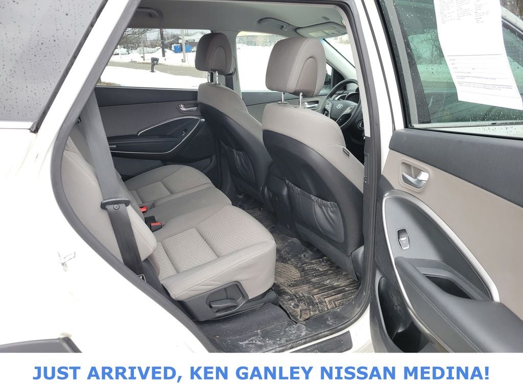 2016 Hyundai Santa Fe SE