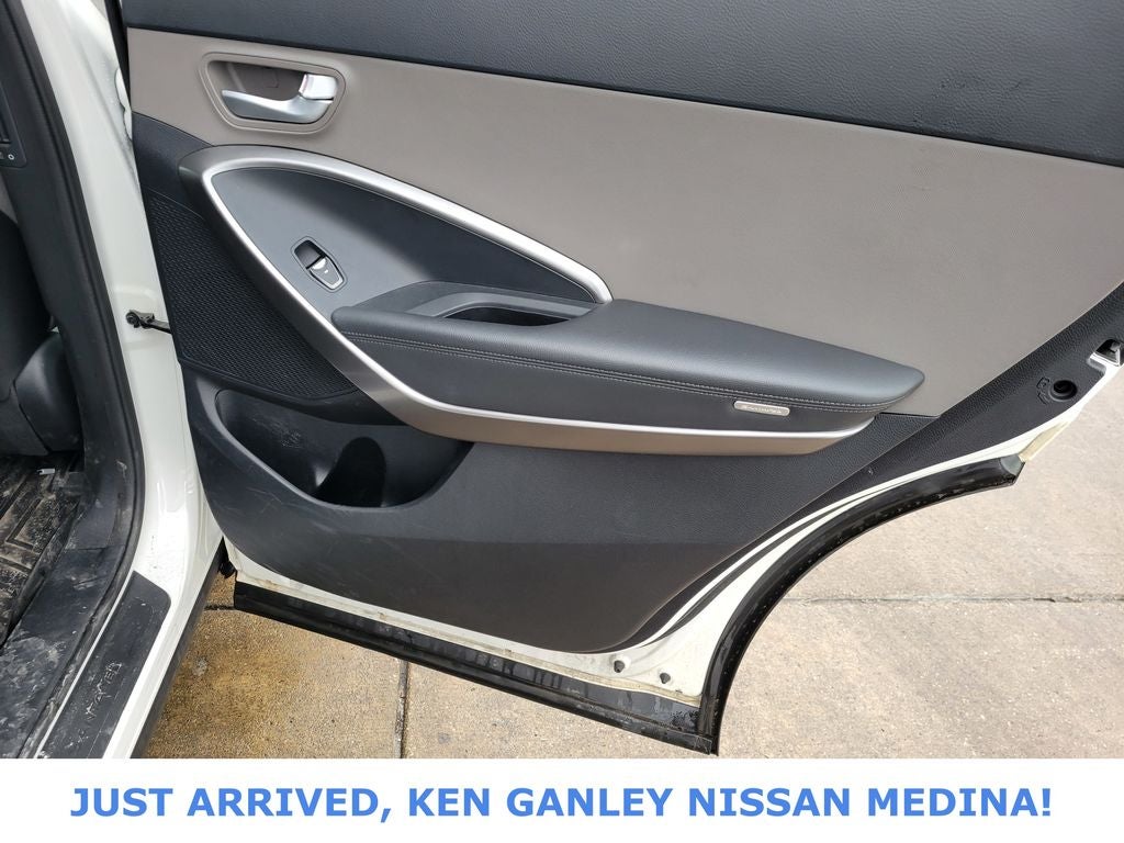 2016 Hyundai Santa Fe SE