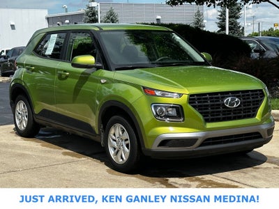 2022 Hyundai Venue SE