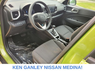 2022 Hyundai Venue SE