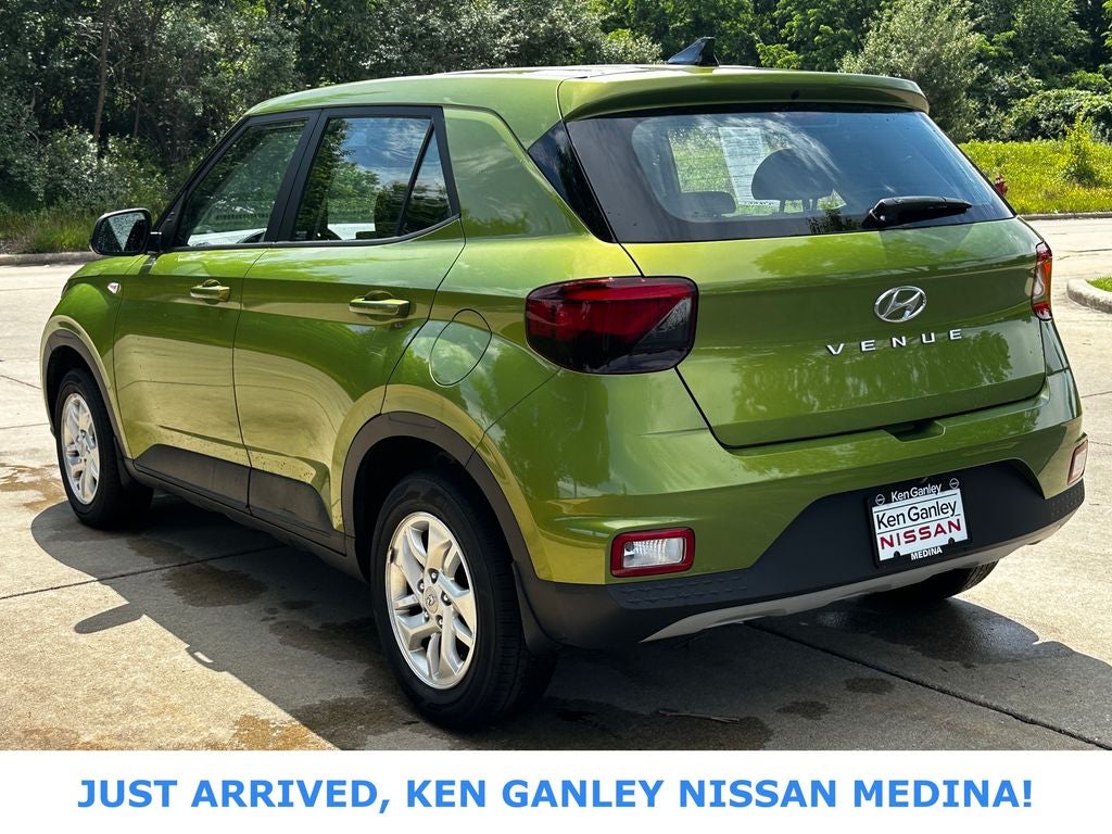2022 Hyundai Venue SE