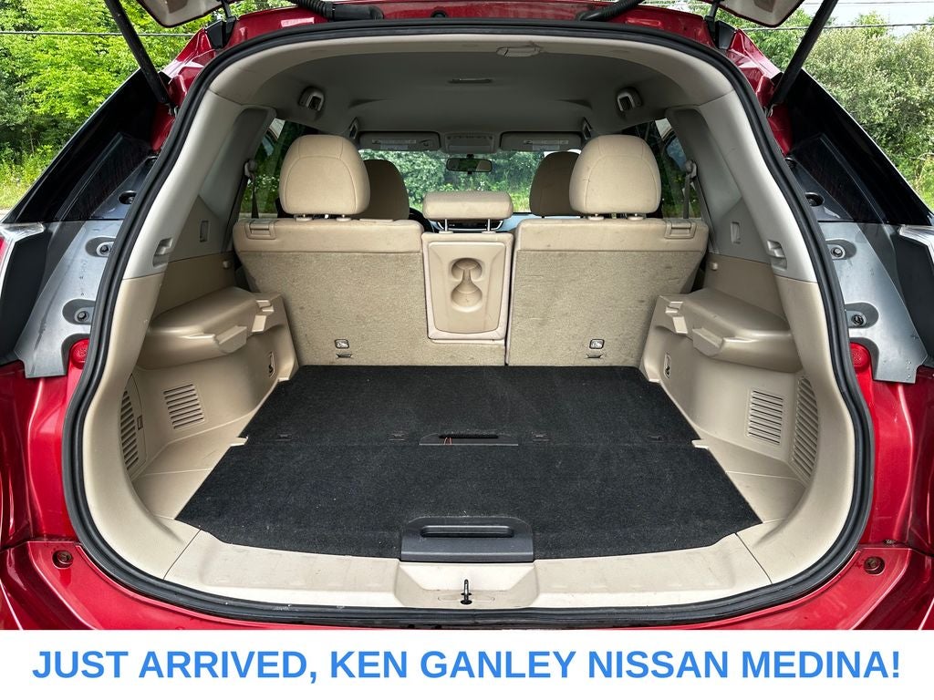 2016 Nissan Rogue SV