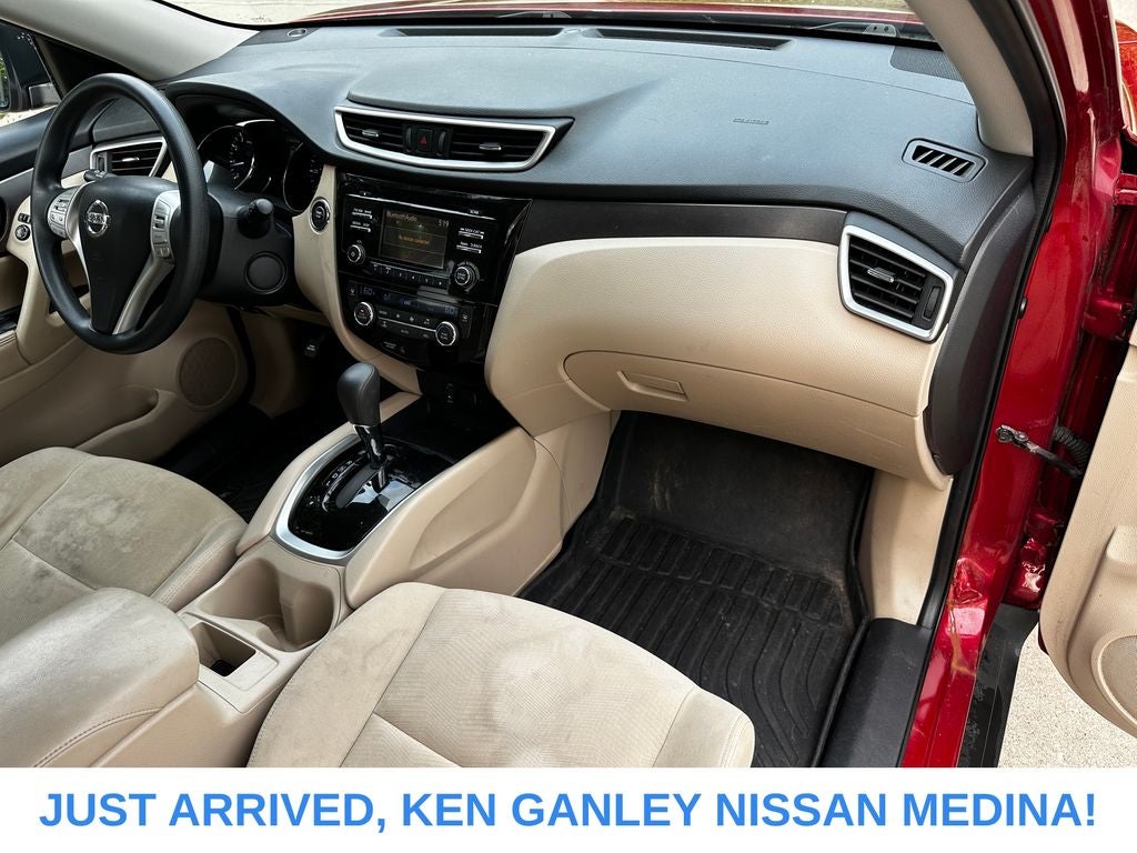 2016 Nissan Rogue SV