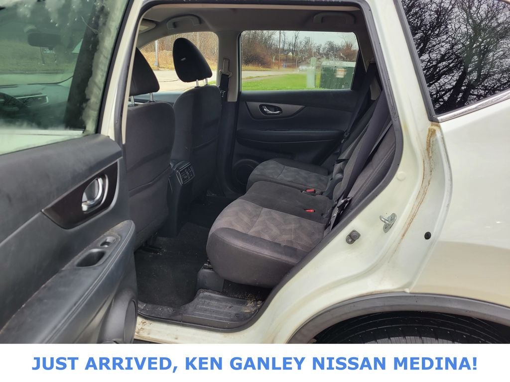 2016 Nissan Rogue SV