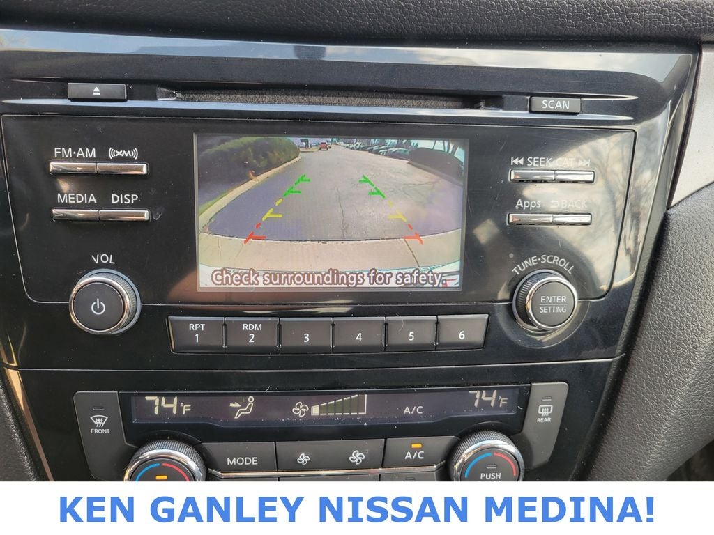 2016 Nissan Rogue SV
