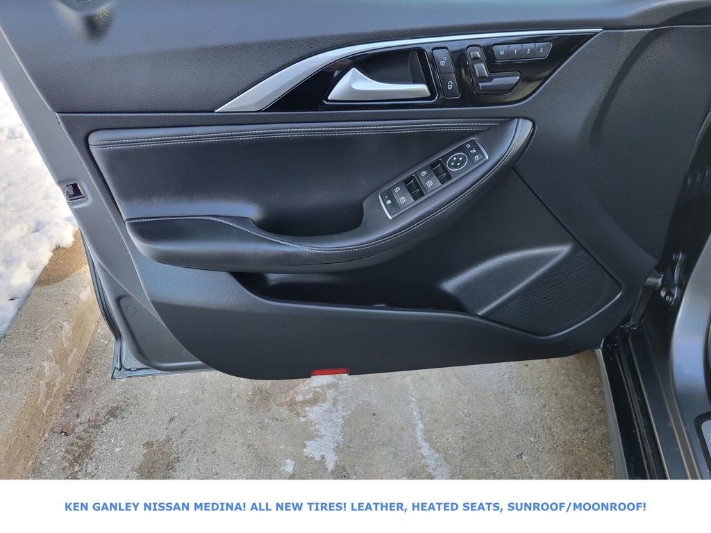 2018 INFINITI QX30 Premium