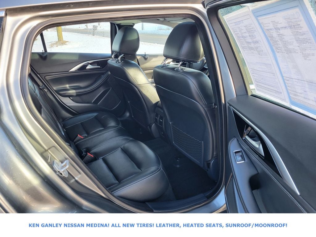 2018 INFINITI QX30 Premium