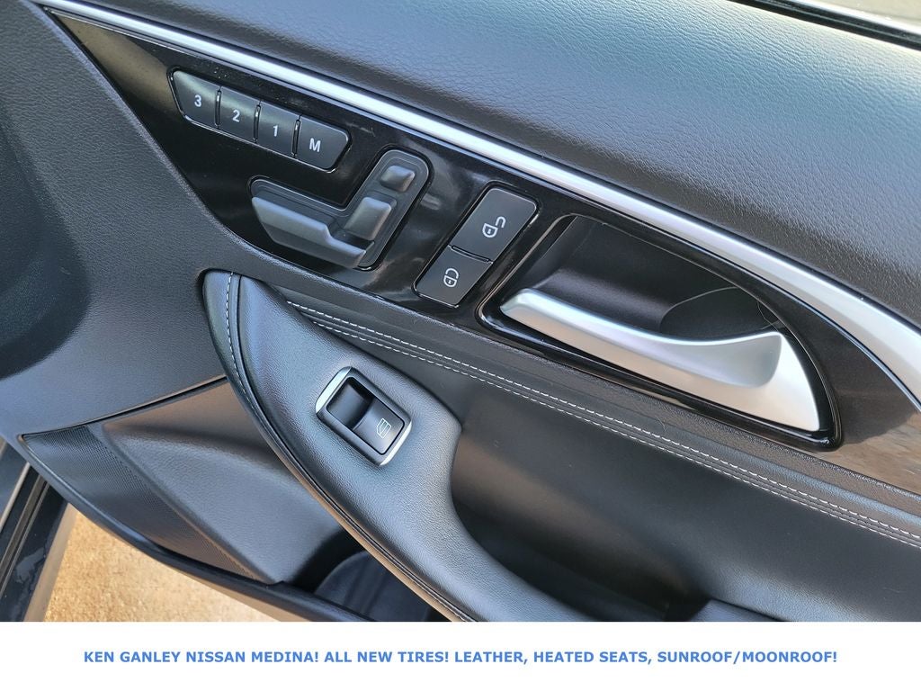 2018 INFINITI QX30 Premium