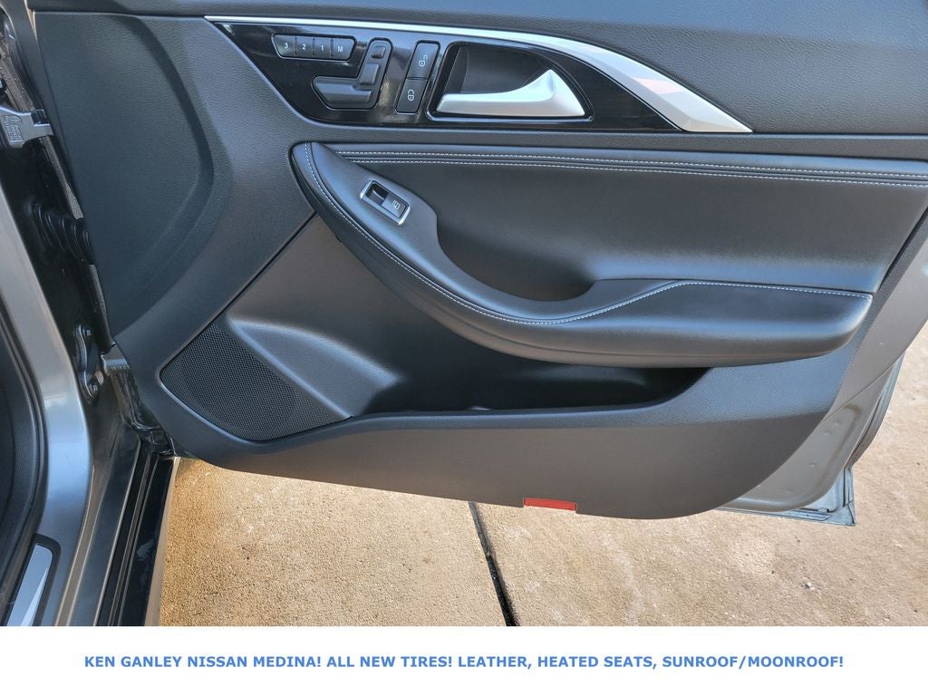 2018 INFINITI QX30 Premium