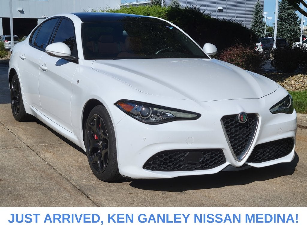 2022 Alfa Romeo Giulia