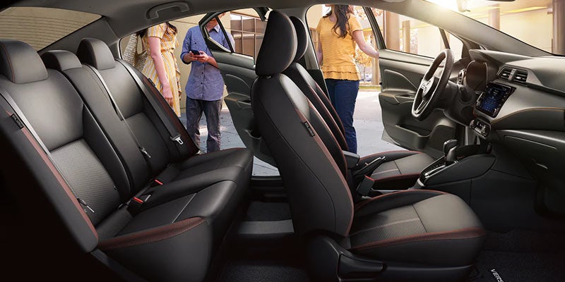 The interior seating options of the 2024 Nissan Versa in Medina, OH